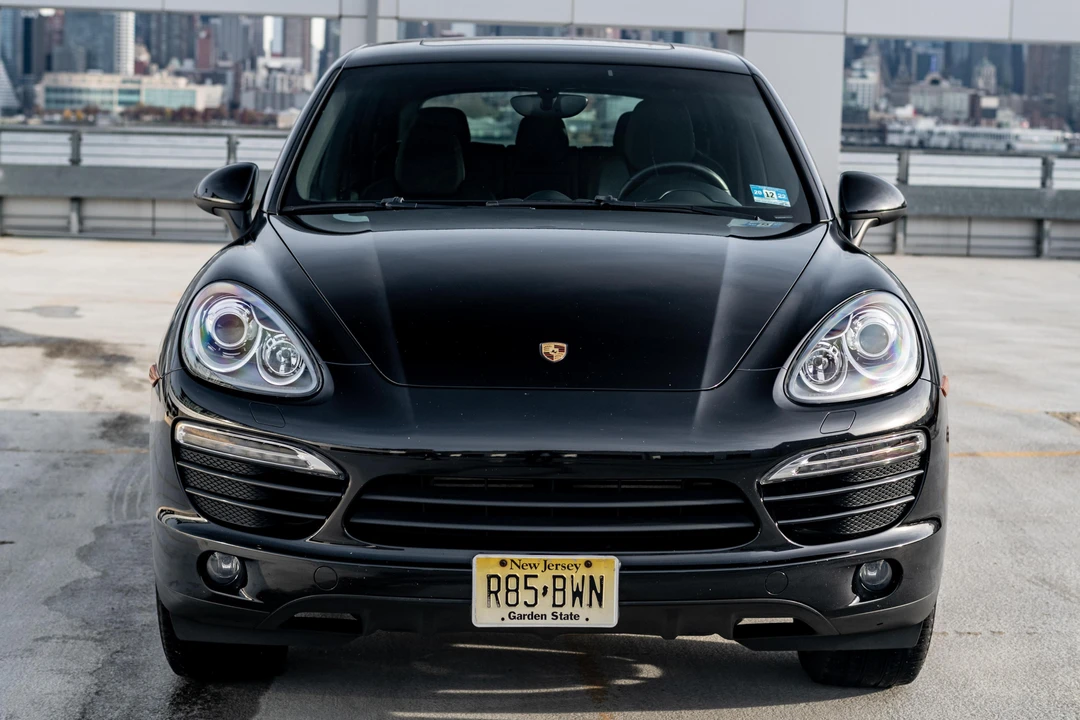 2013 Porsche 958 Cayenne - Image 2 of 31