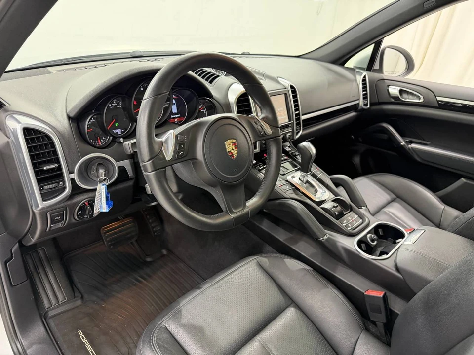 2013 Porsche 958 Cayenne - Image 4 of 5
