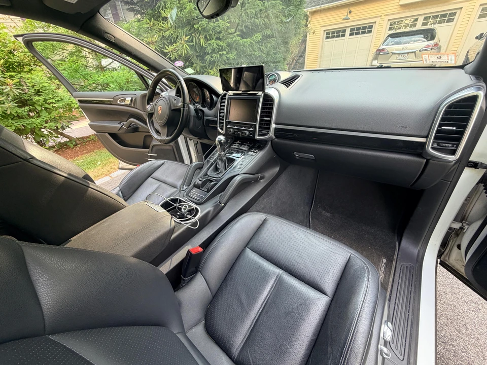 2013 Porsche 958 Cayenne - Image 27 of 31
