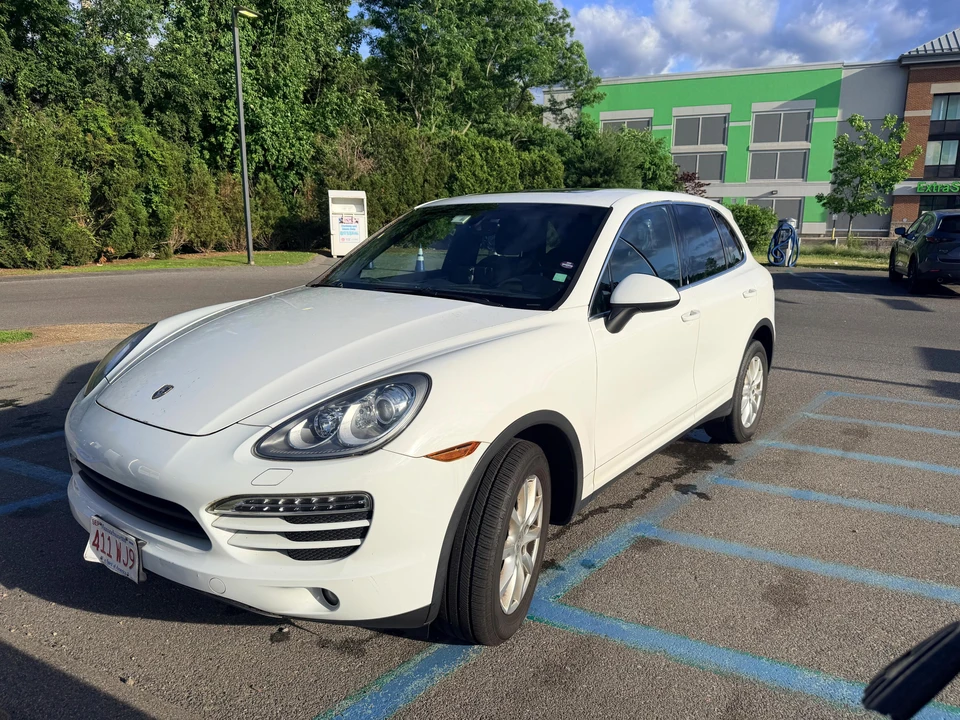 2013 Porsche 958 Cayenne - Image 6 of 31