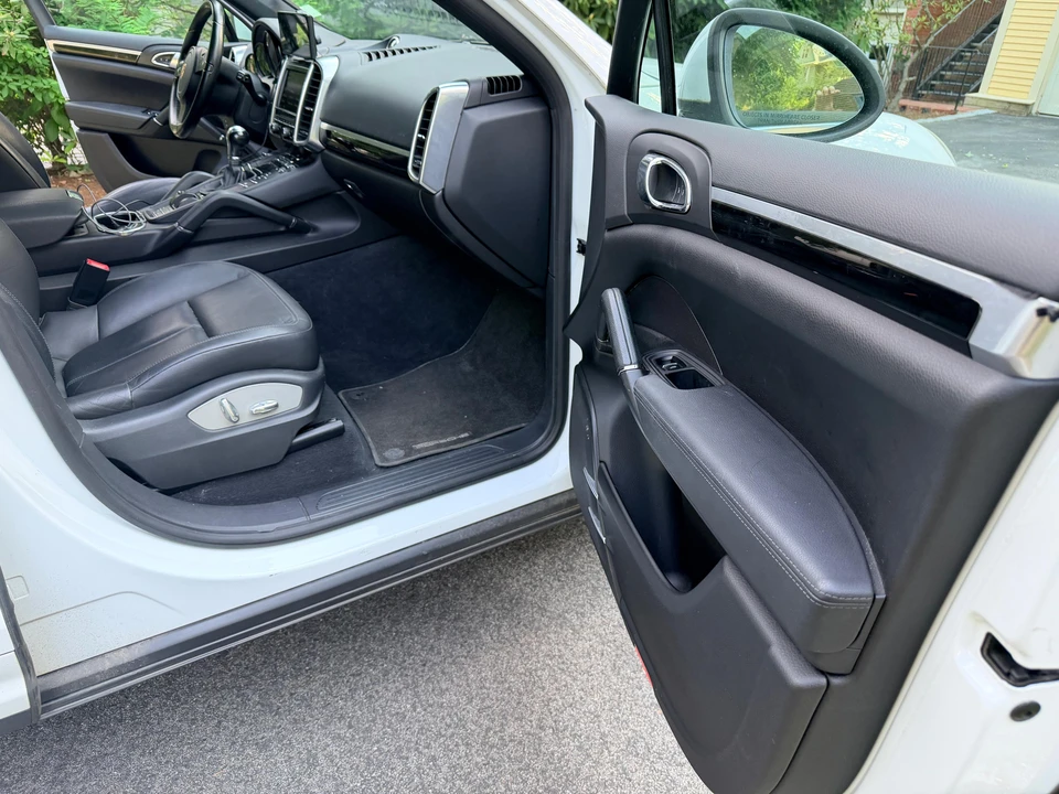 2013 Porsche 958 Cayenne - Image 30 of 31