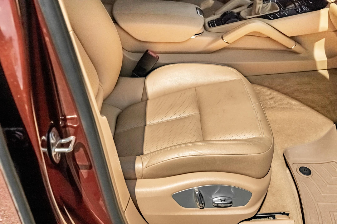 2013 Porsche 958 Cayenne - Image 30 of 31