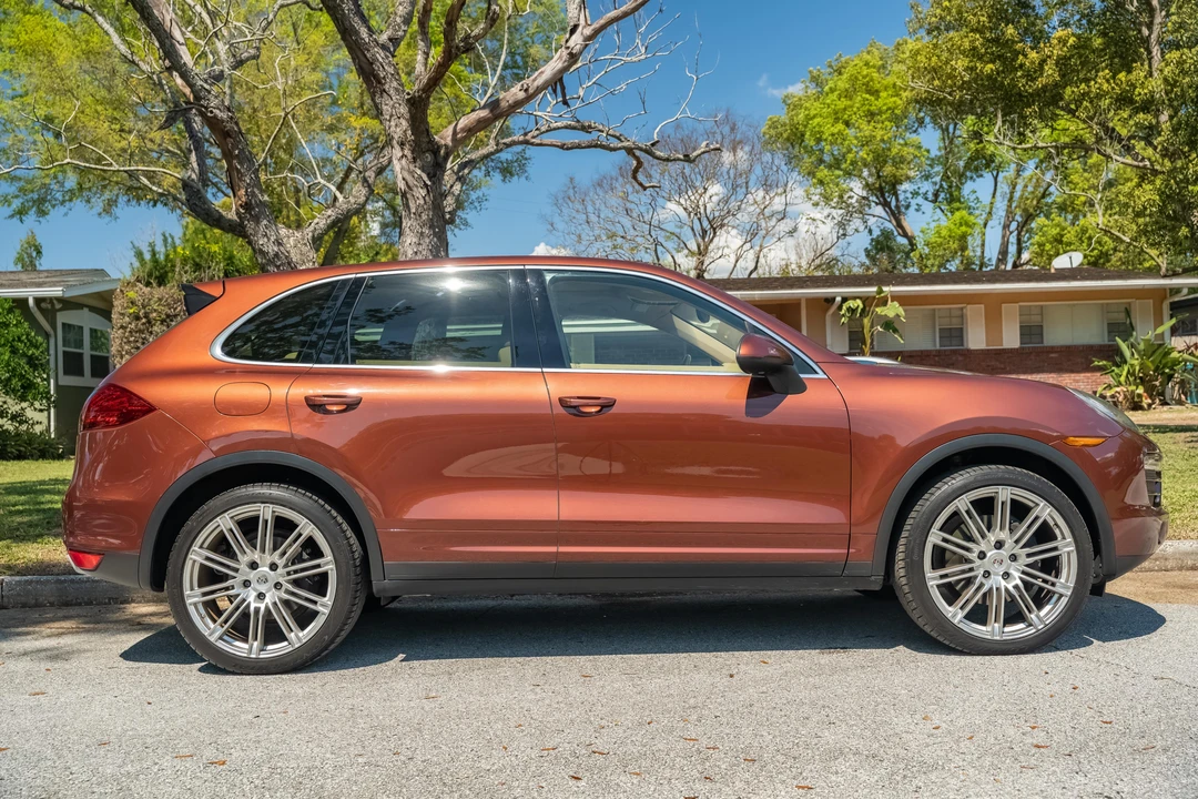 2013 Porsche 958 Cayenne - Image 10 of 31