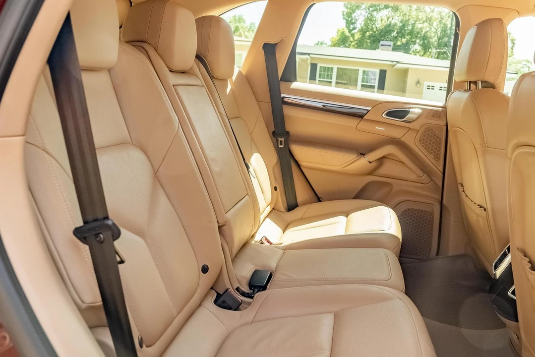 2013 Porsche 958 Cayenne - Image 24 of 31