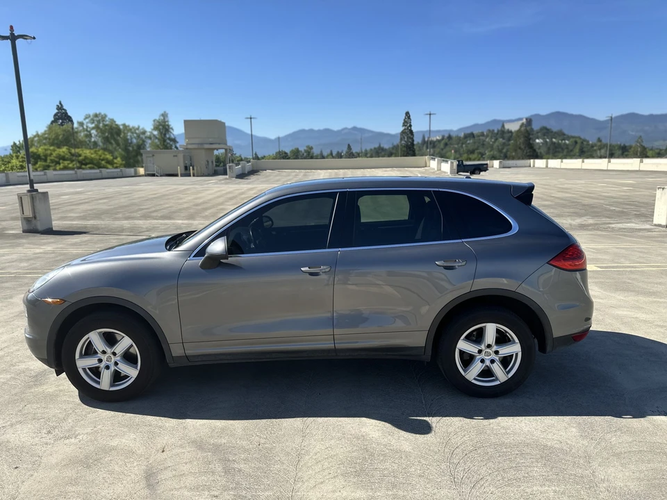 2013 Porsche 958 Cayenne - Image 10 of 31