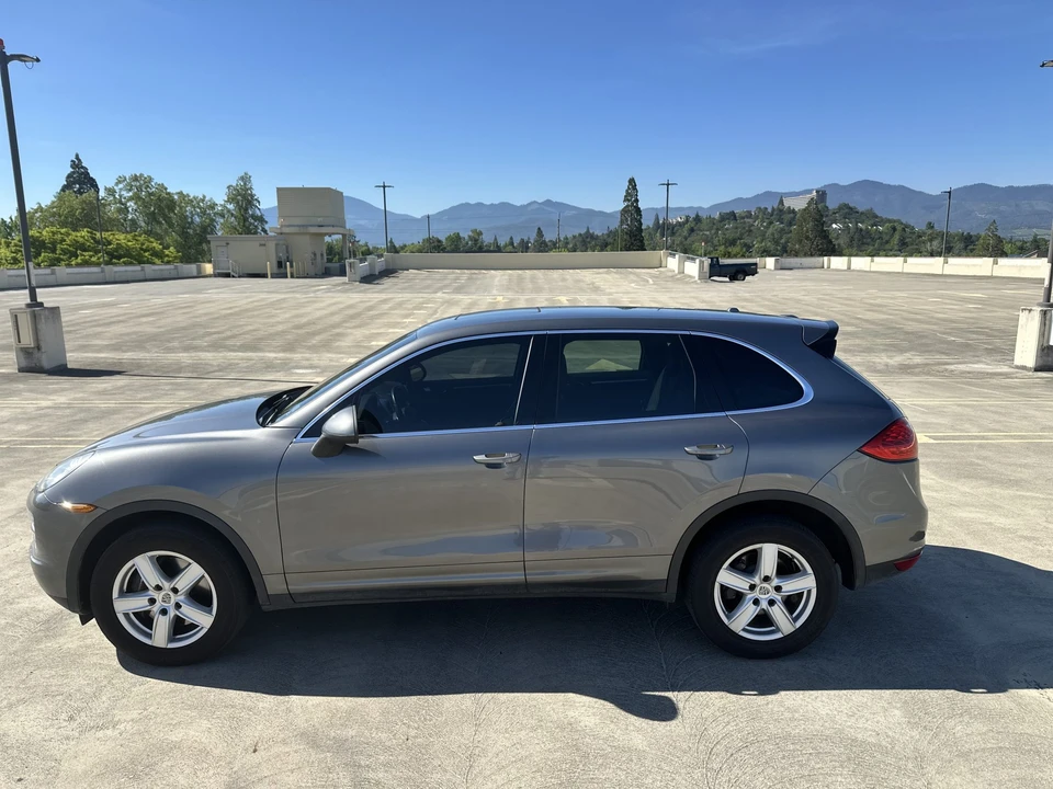 2013 Porsche 958 Cayenne - Image 8 of 31