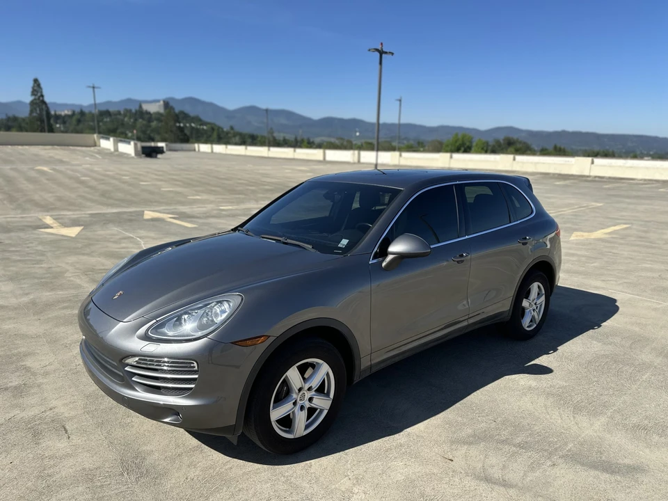 2013 Porsche 958 Cayenne - Image 2 of 31