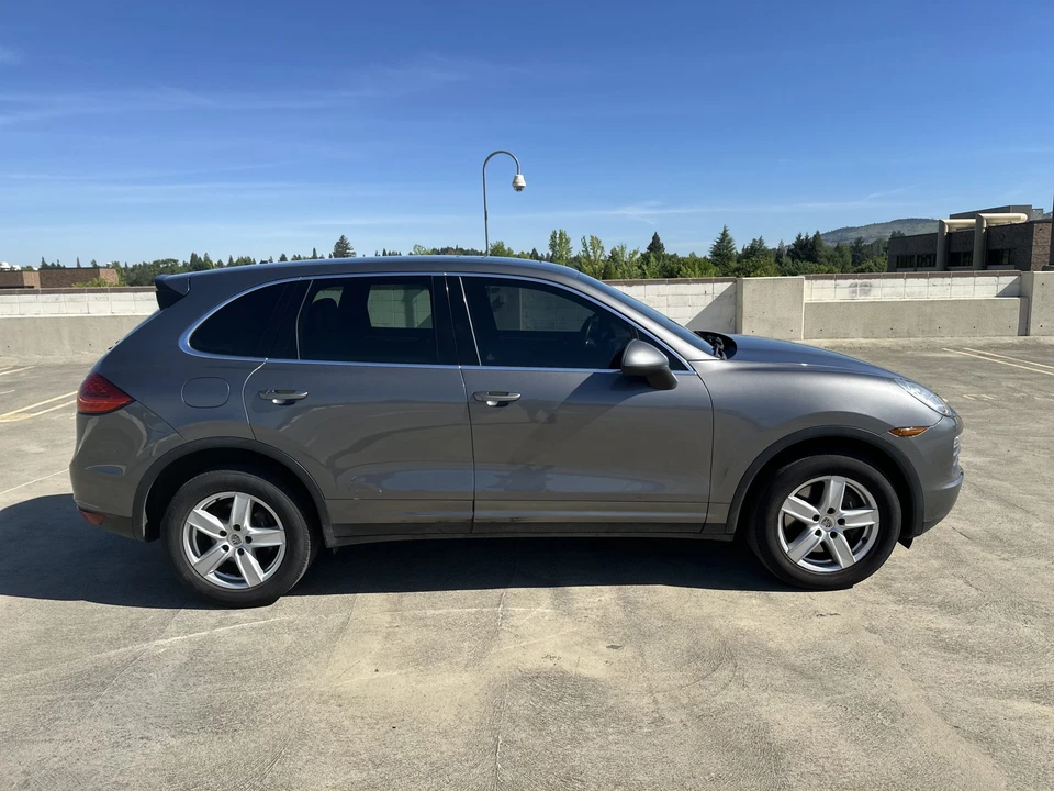 2013 Porsche 958 Cayenne - Image 25 of 31