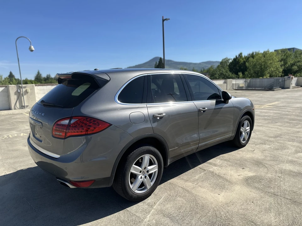 2013 Porsche 958 Cayenne - Image 21 of 31