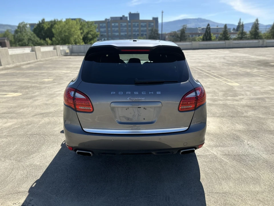 2013 Porsche 958 Cayenne - Image 17 of 31