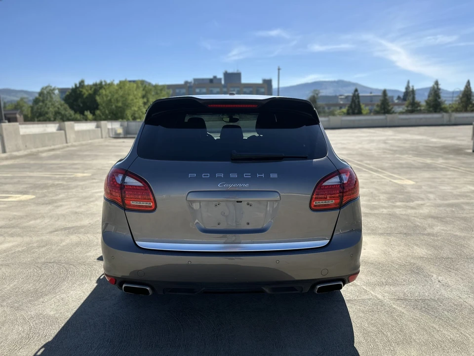2013 Porsche 958 Cayenne - Image 18 of 31