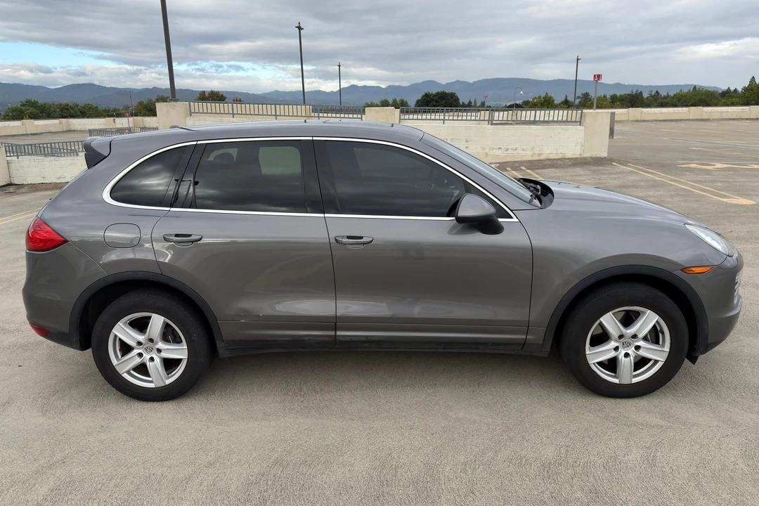 2013 Porsche 958 Cayenne - Image 3 of 31