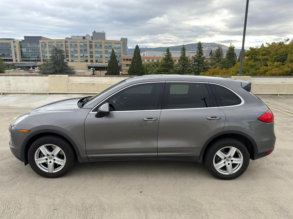 2013 Porsche 958 Cayenne - Image 11 of 31