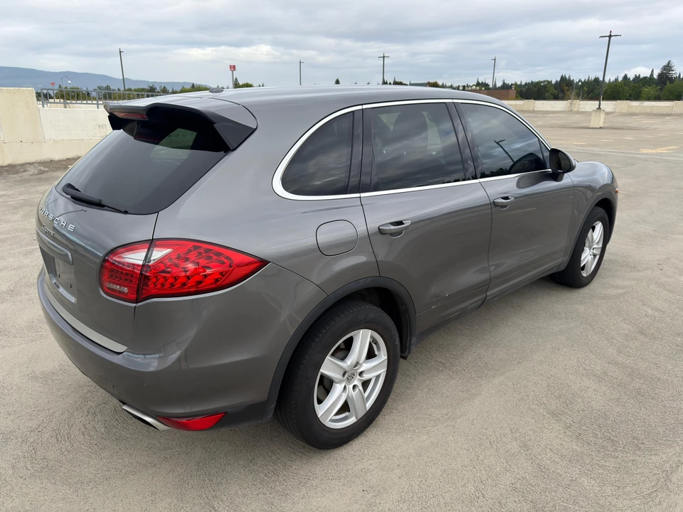 2013 Porsche 958 Cayenne - Image 15 of 31