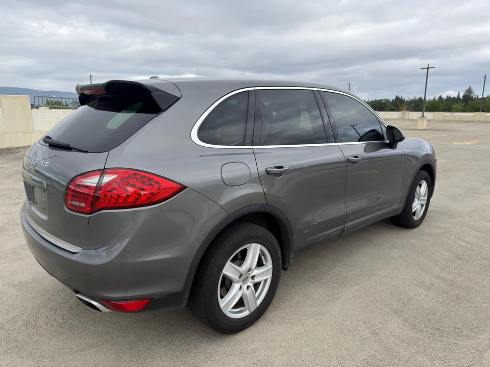 2013 Porsche 958 Cayenne - Image 16 of 31