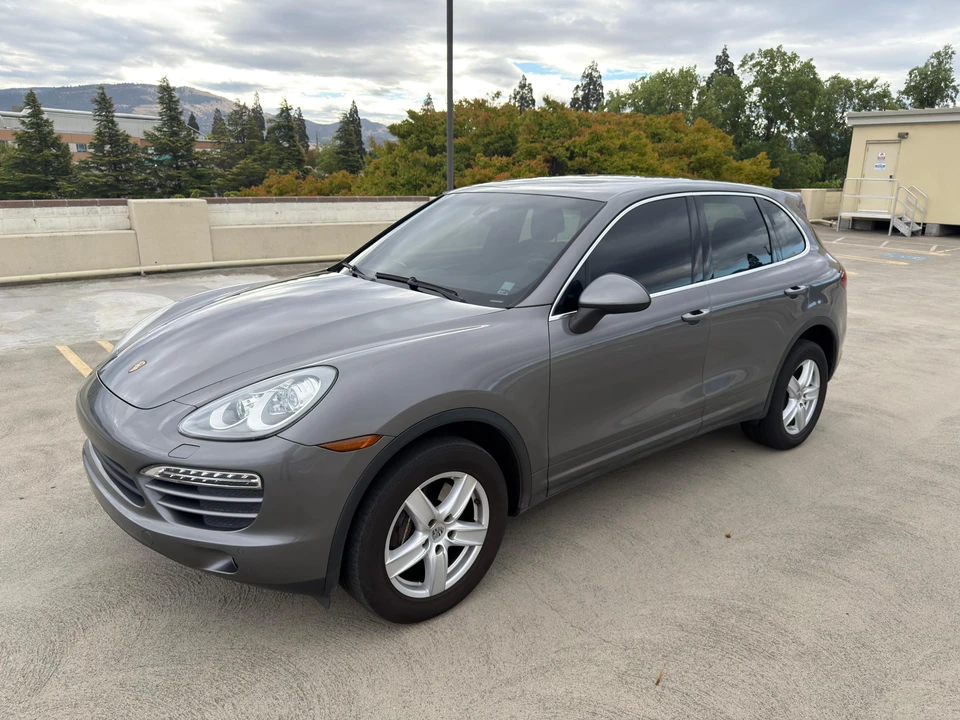 2013 Porsche 958 Cayenne - Image 10 of 31