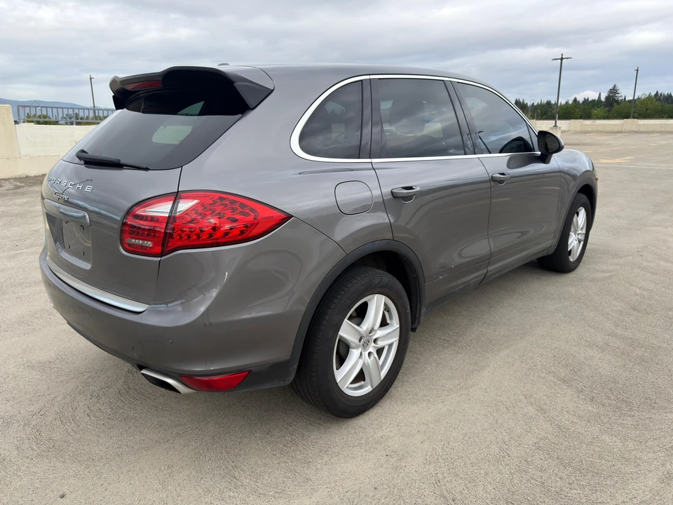 2013 Porsche 958 Cayenne - Image 17 of 31