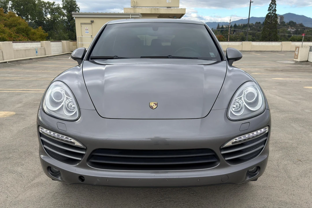 2013 Porsche 958 Cayenne - Image 2 of 31