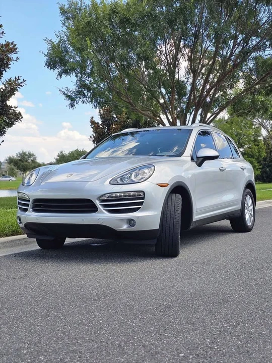 2013 Porsche 958 Cayenne - Image 2 of 13