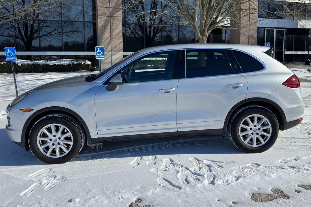 2013 Porsche 958 Cayenne - Image 3 of 31