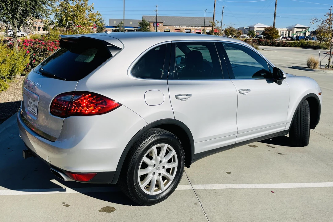 2013 Porsche 958 Cayenne - Image 4 of 31