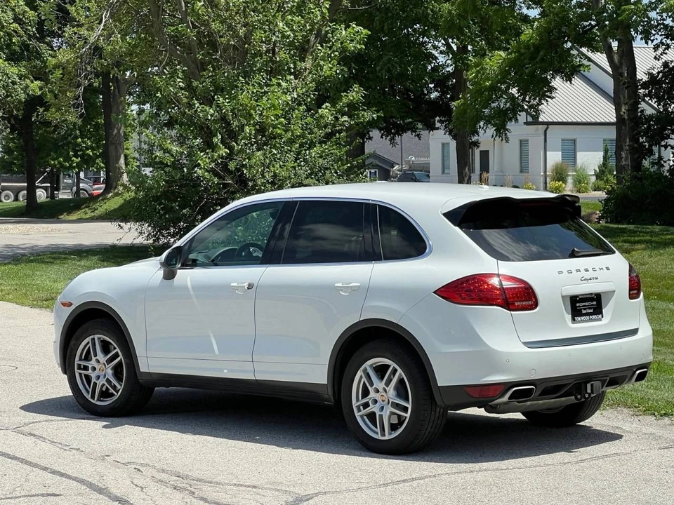 2013 Porsche 958 Cayenne - Image 3 of 5