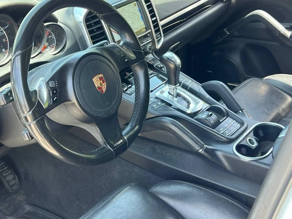 2013 Porsche 958 Cayenne - Image 4 of 5