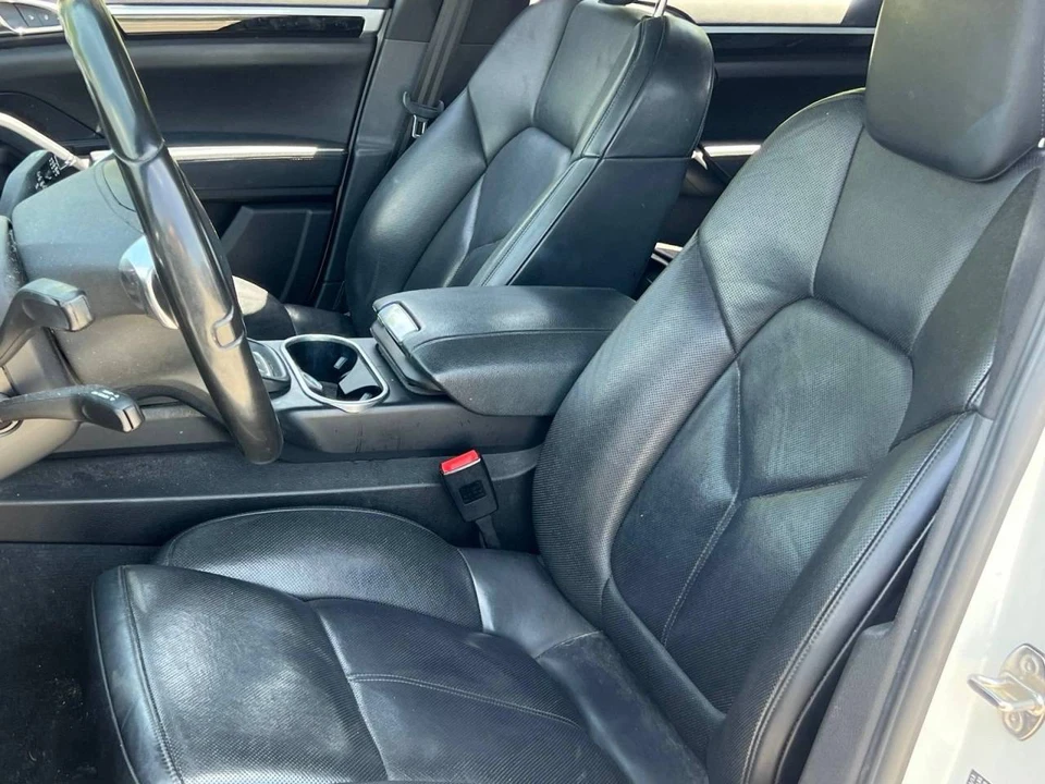 2013 Porsche 958 Cayenne - Image 5 of 5