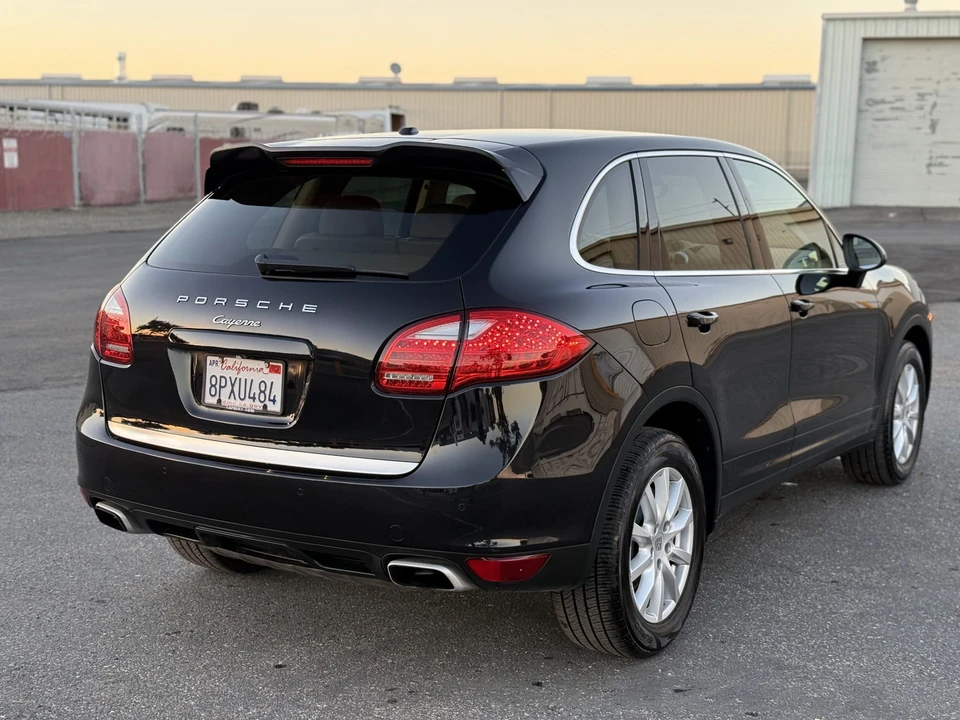 2013 Porsche 958 Cayenne - Image 12 of 31