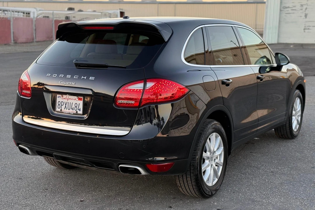 2013 Porsche 958 Cayenne - Image 4 of 31
