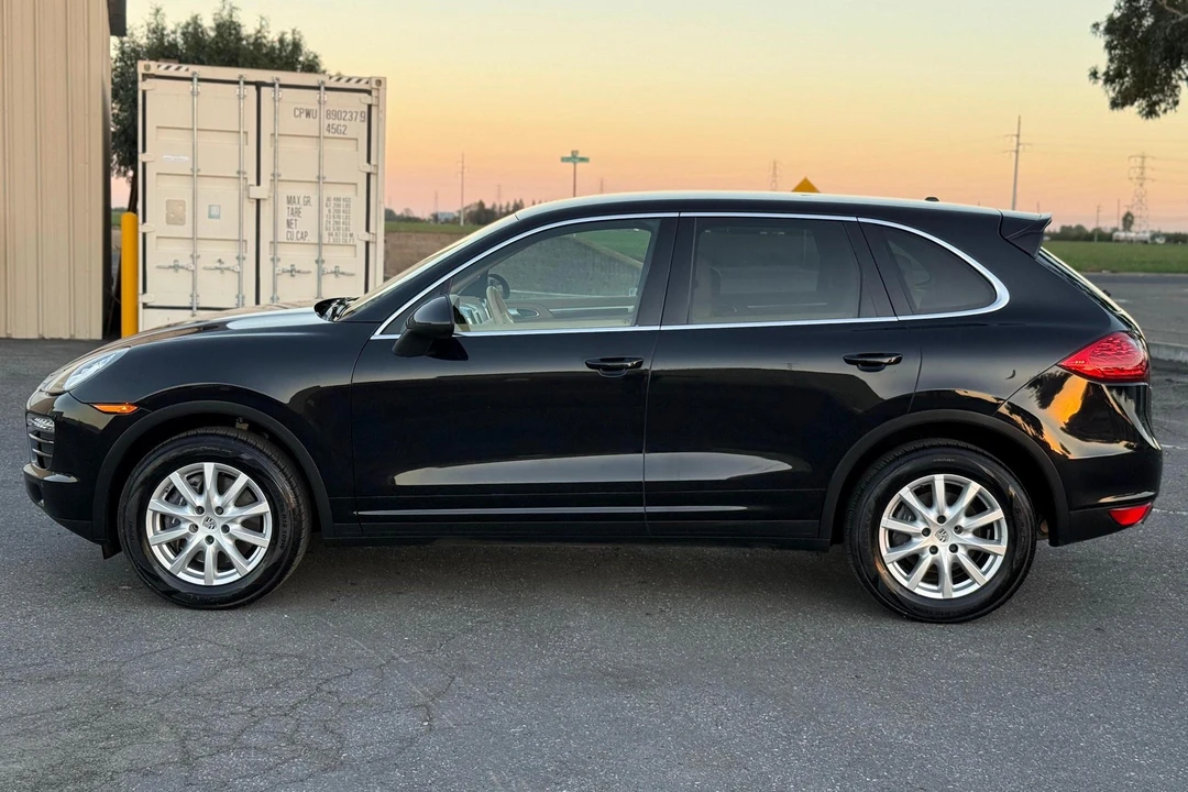 2013 Porsche 958 Cayenne - Image 3 of 31