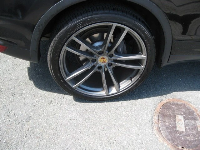 2013 Porsche 958 Cayenne - Image 6 of 20