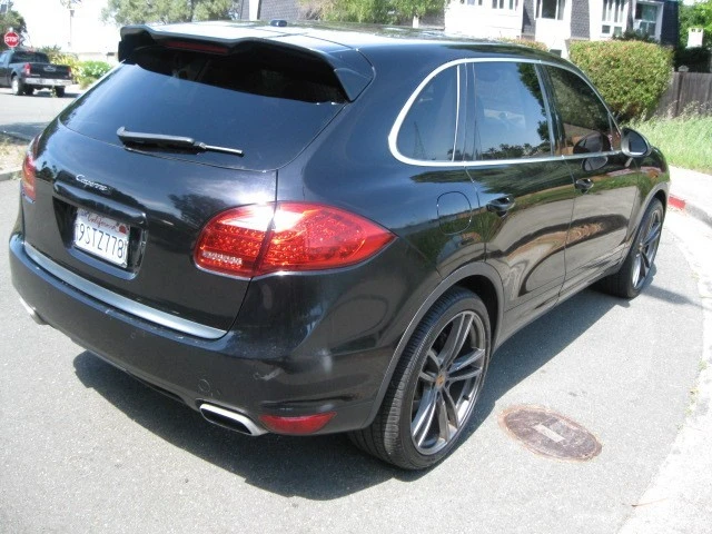2013 Porsche 958 Cayenne - Image 4 of 20