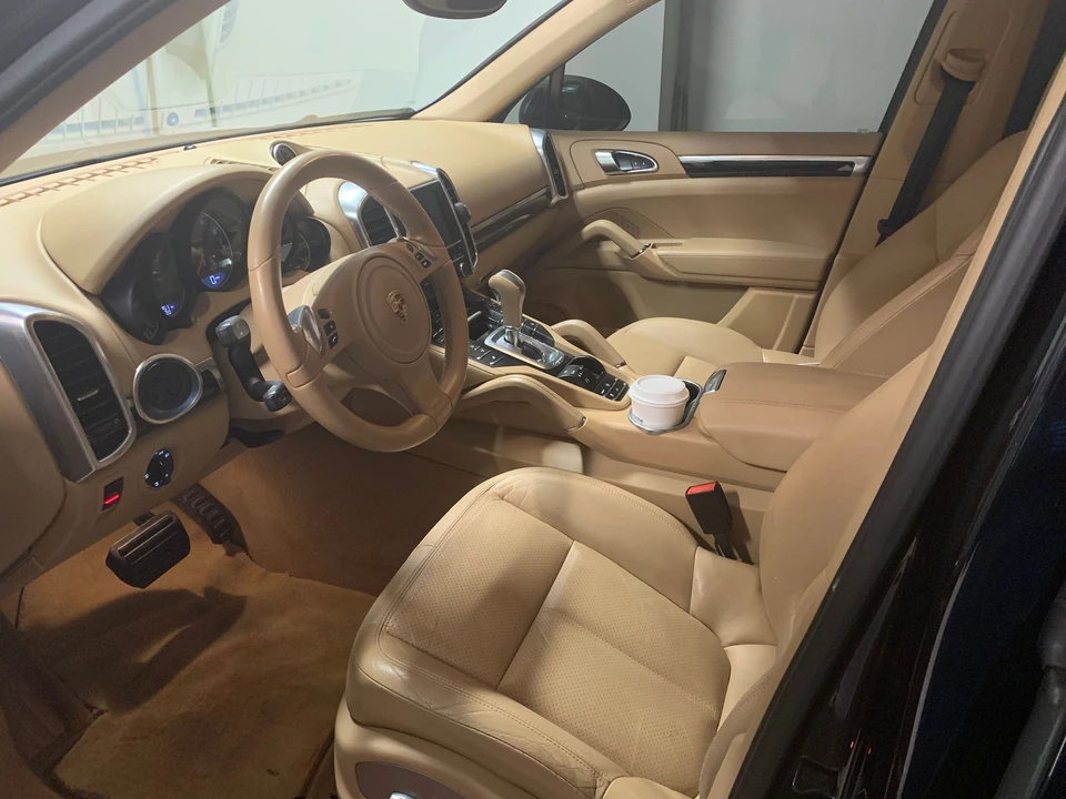 2013 Porsche 958 Cayenne - Image 9 of 11