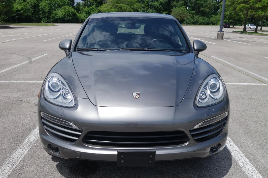2013 Porsche 958 Cayenne - Image 2 of 31