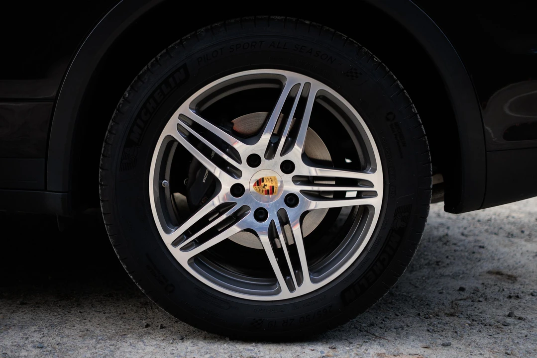 2013 Porsche 958 Cayenne - Image 29 of 31
