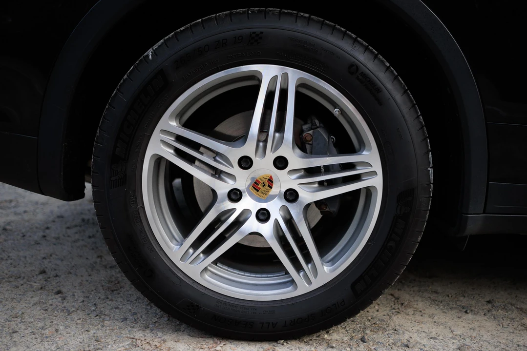 2013 Porsche 958 Cayenne - Image 30 of 31
