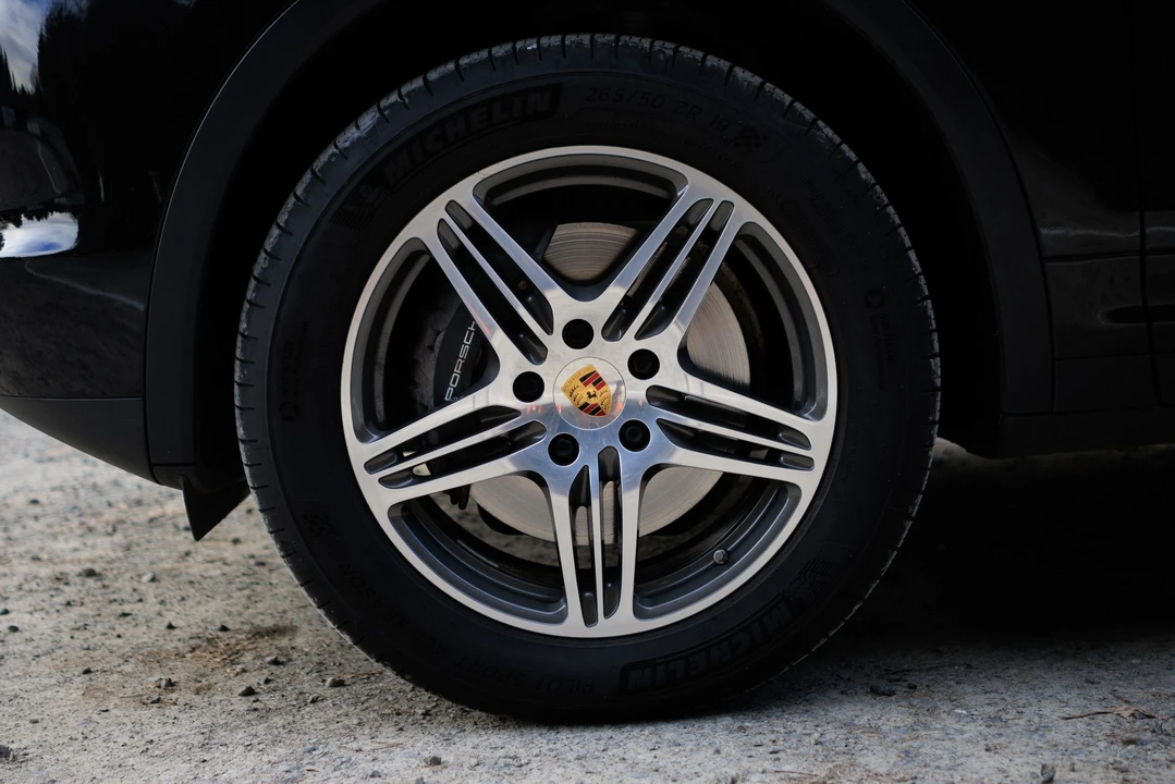 2013 Porsche 958 Cayenne - Image 28 of 31