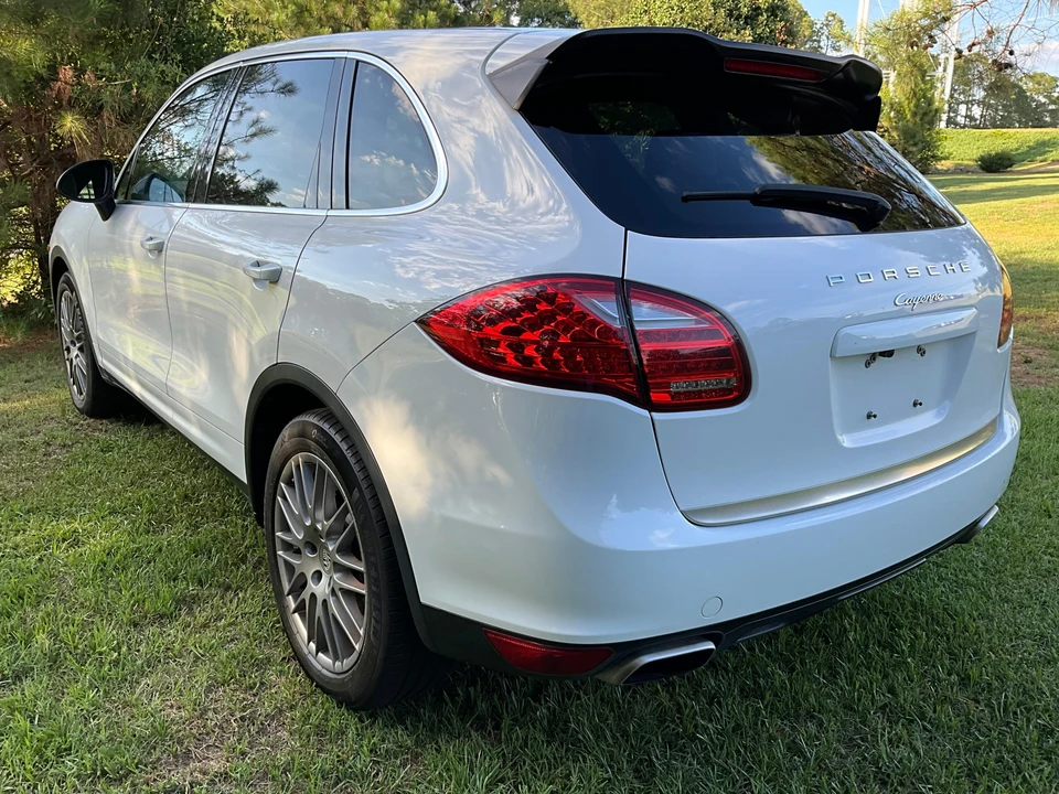 2013 Porsche 958 Cayenne - Image 12 of 31