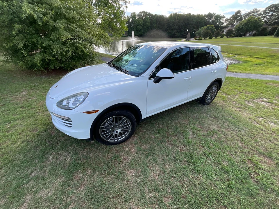 2013 Porsche 958 Cayenne - Image 9 of 31