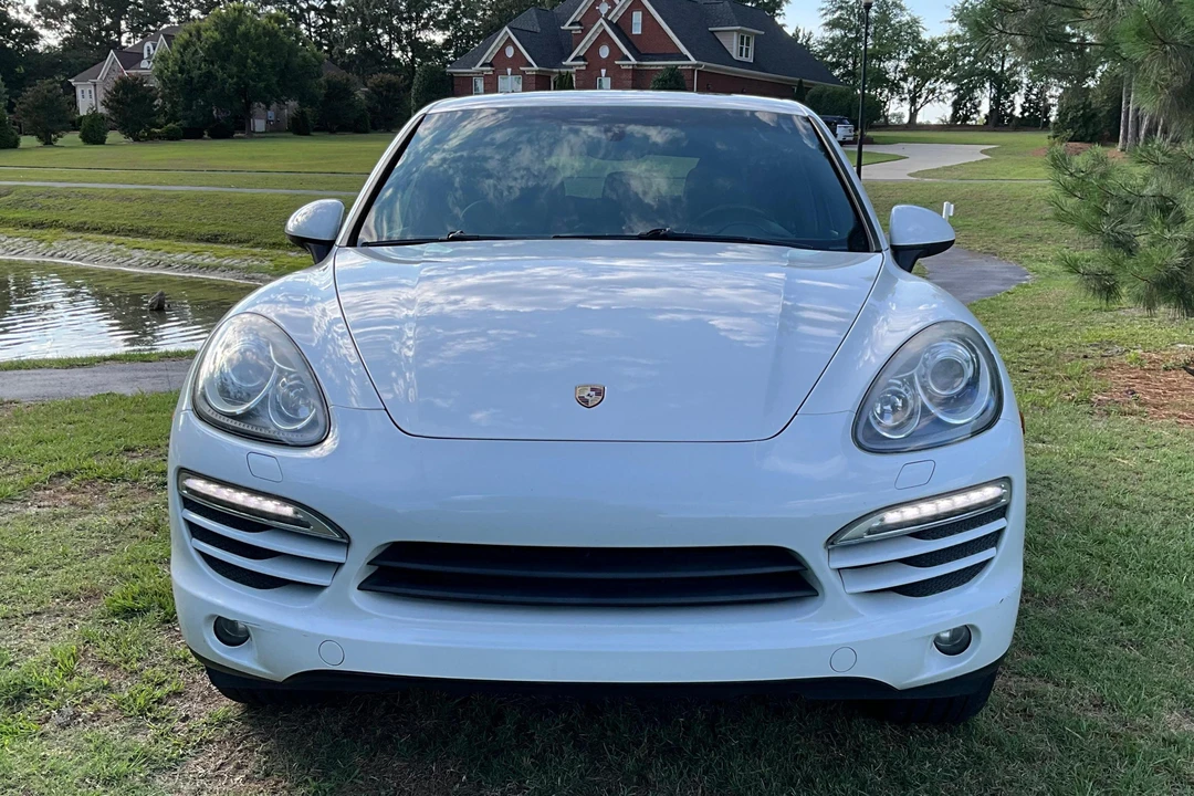 2013 Porsche 958 Cayenne - Image 2 of 31