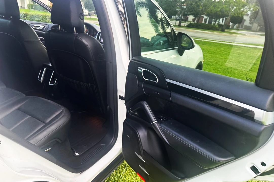 2013 Porsche 958 Cayenne - Image 19 of 20