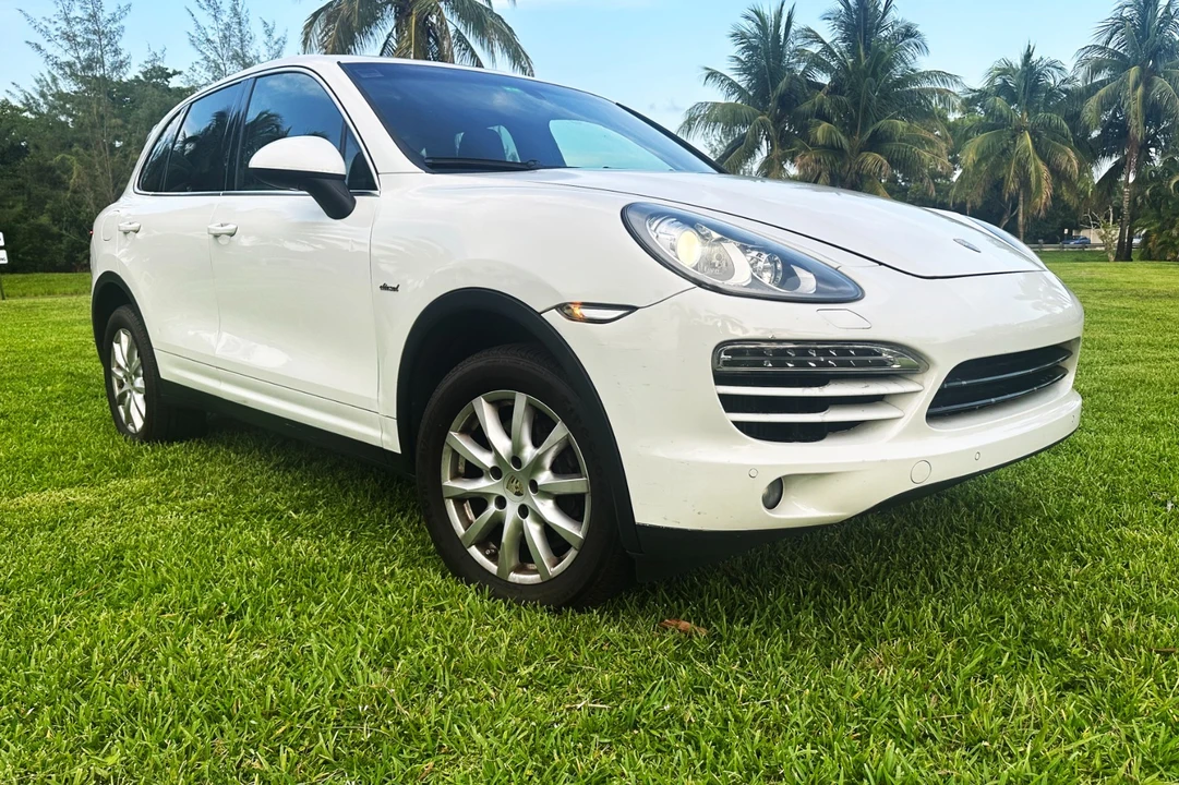 2013 Porsche 958 Cayenne - Image 3 of 20