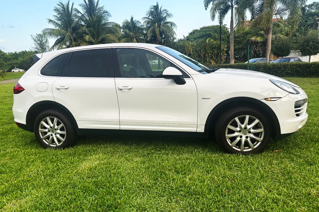 2013 Porsche 958 Cayenne - Image 4 of 20