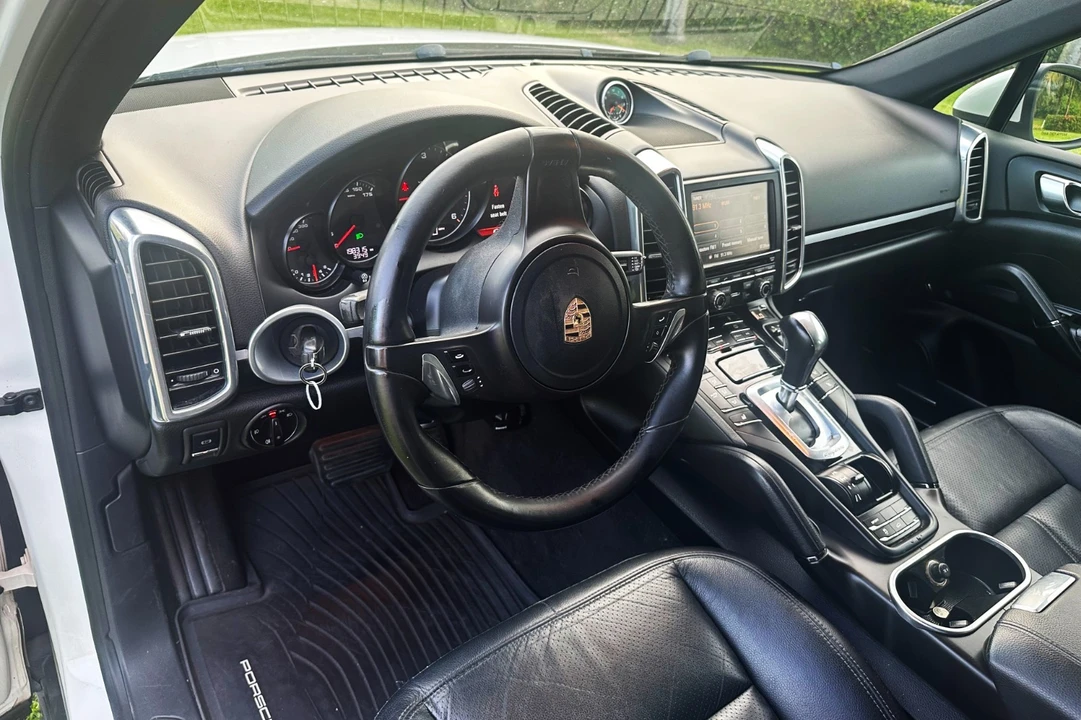 2013 Porsche 958 Cayenne - Image 13 of 20