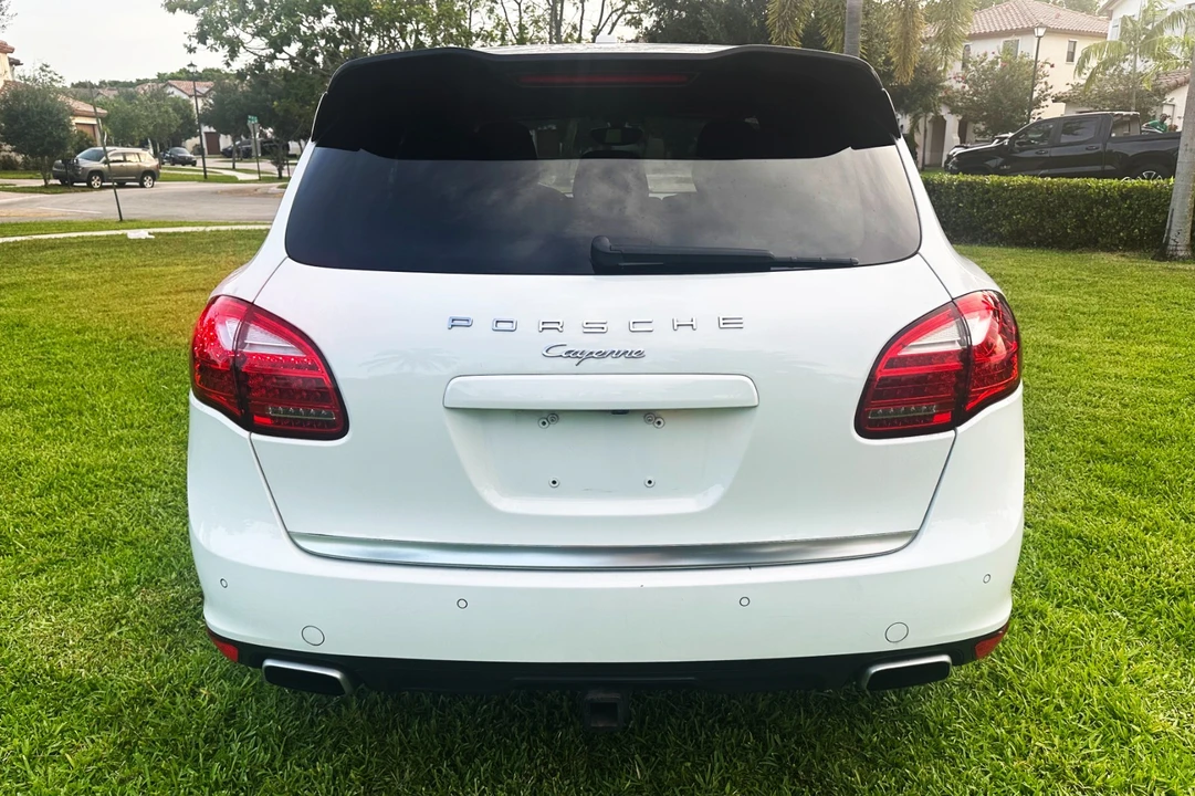 2013 Porsche 958 Cayenne - Image 5 of 20