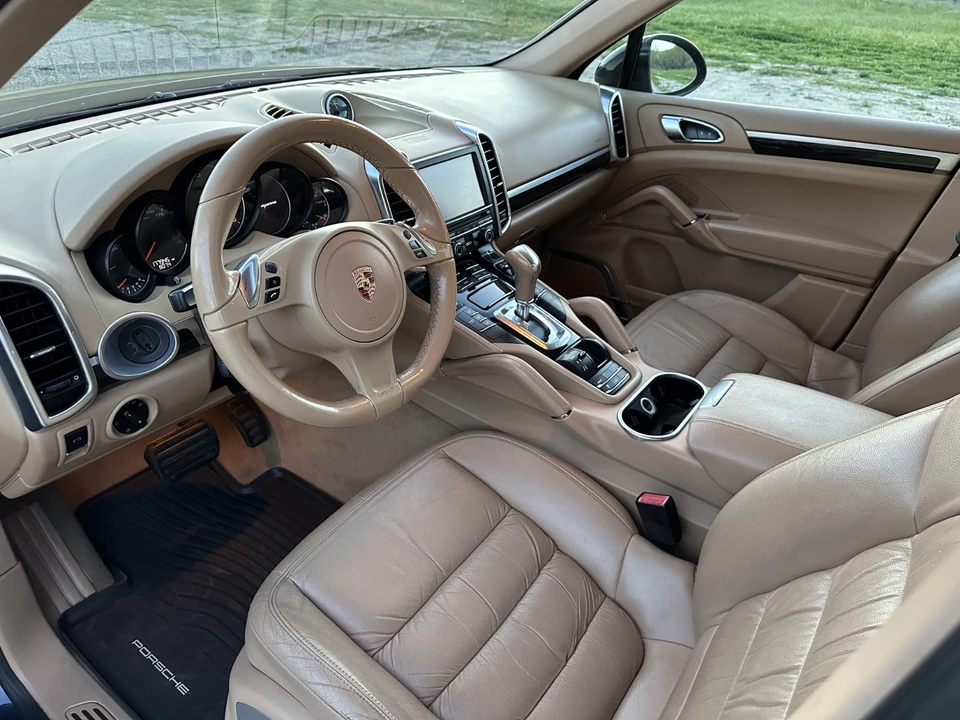 2013 Porsche 958 Cayenne Diesel - Image 9 of 14