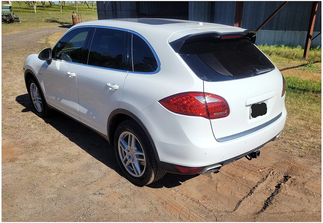 2013 Porsche 958 Cayenne - Image 2 of 21