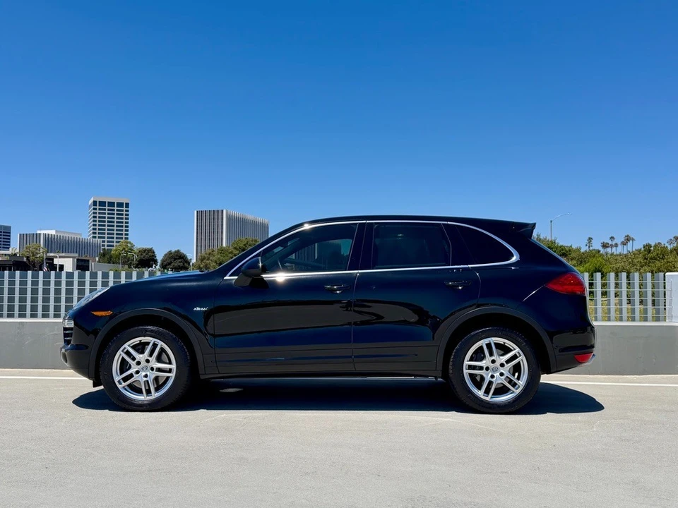 2013 Porsche 958 Cayenne - Image 4 of 31