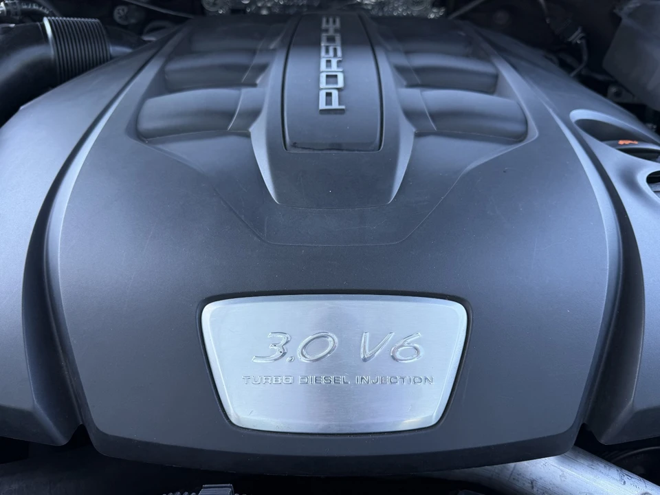 2013 Porsche 958 Cayenne - Image 24 of 31